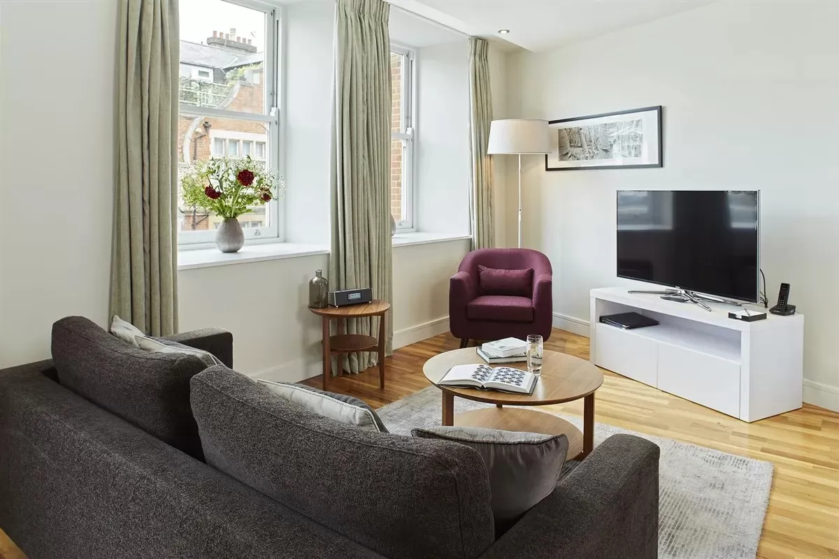 2 Bed Flat for Rent in South Kensington, London