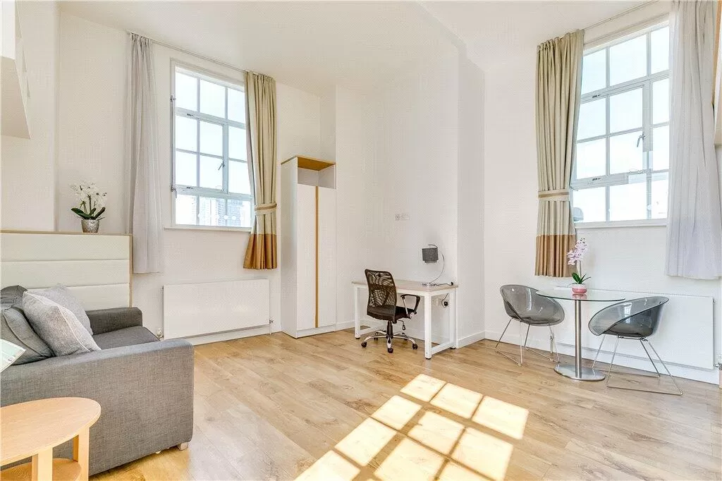 Apartment for Rent in West Brompton, London