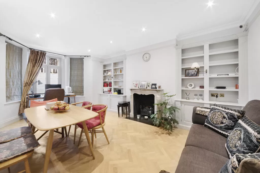 Apartment for Rent in Kensington, London