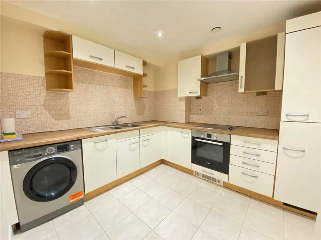 House for Rent in Ealing, London