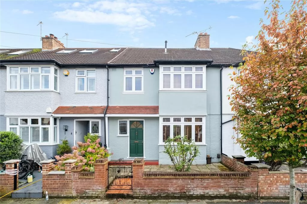 Four Bedroom House for Rent in Wimbledon, London